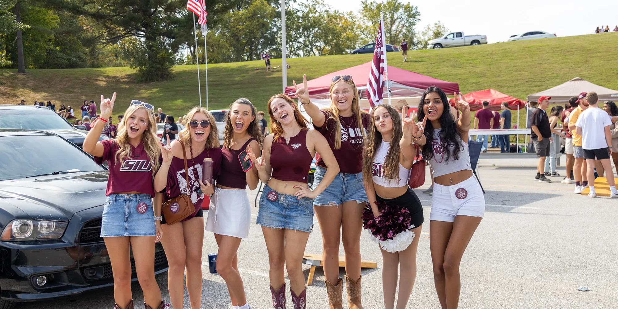 SIU students at the Homecoming tailgate